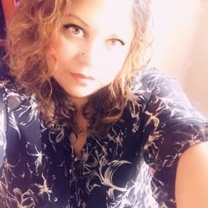 Meet your Posher, Cecilia